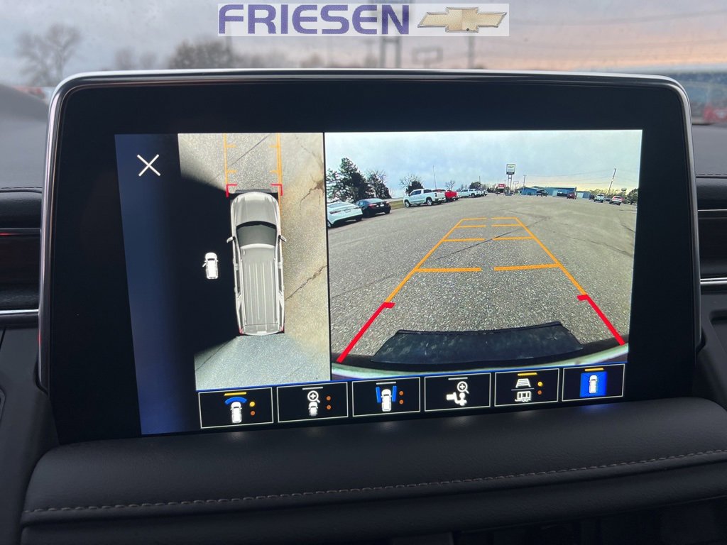 Used 2023 Chevrolet Suburban High Country image 26