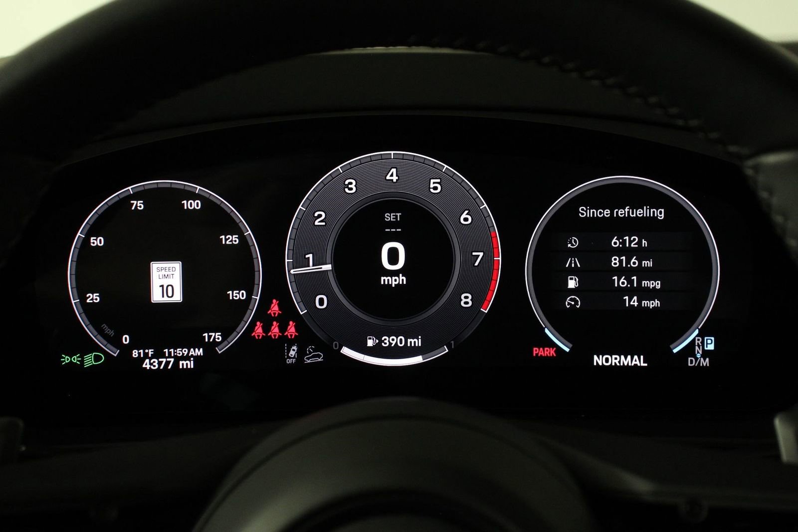 Certified 2025 Porsche Cayenne Coupe image 16