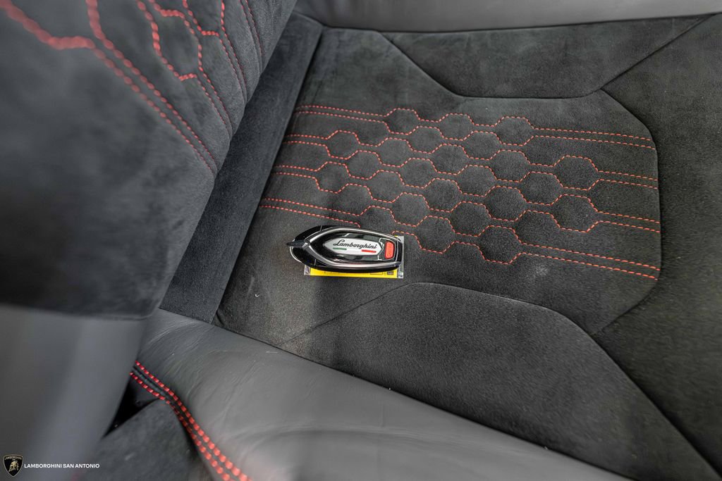 Used 2023 Lamborghini Urus Performante image 27