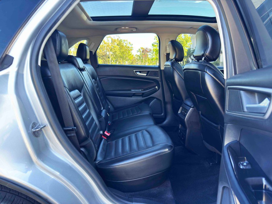 Used 2015 Ford Edge SEL w/ Equipment Group 201A image 31