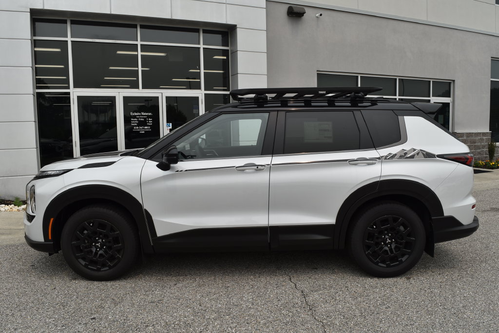 New 2026 Mitsubishi Outlander AWD image 4