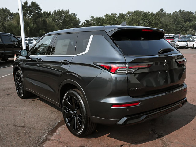 New 2026 Mitsubishi Outlander LE AWD/4WD image 4