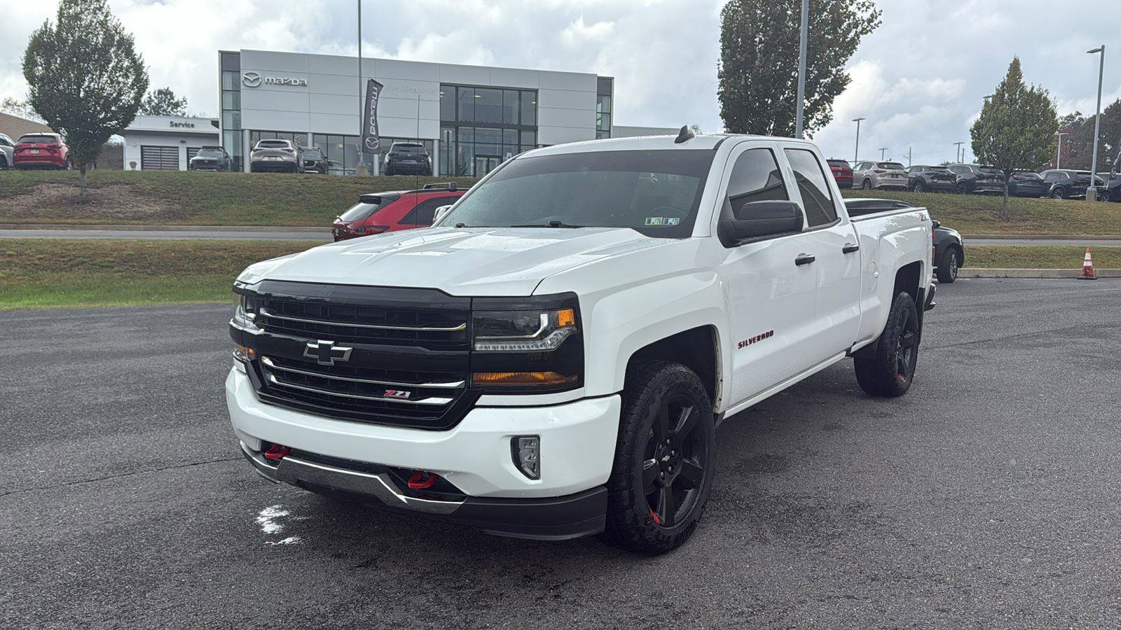 Used 2018 Chevrolet Silverado 1500 LT w/ Redline Edition image 14