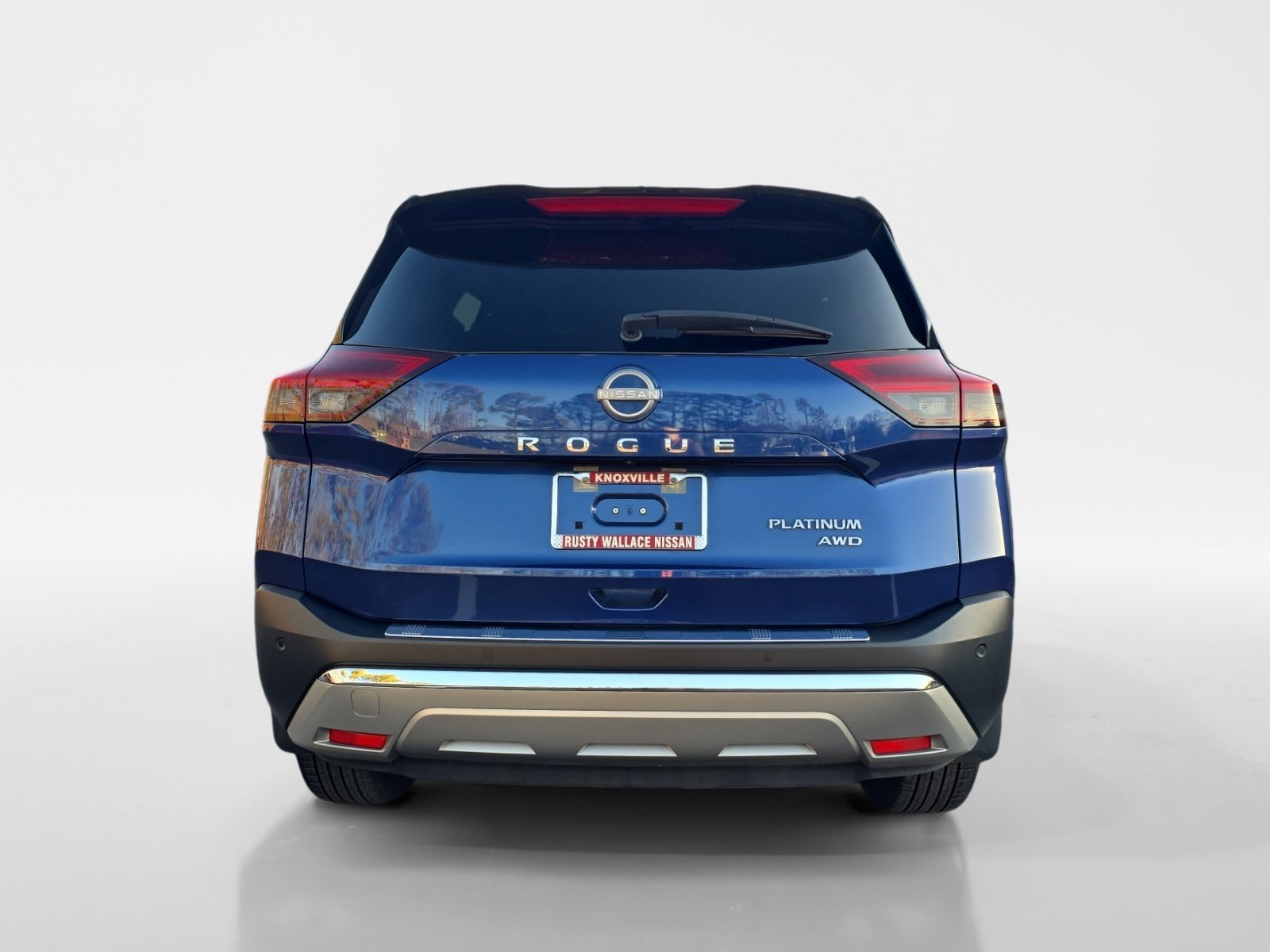 Used 2023 Nissan Rogue Platinum image 4