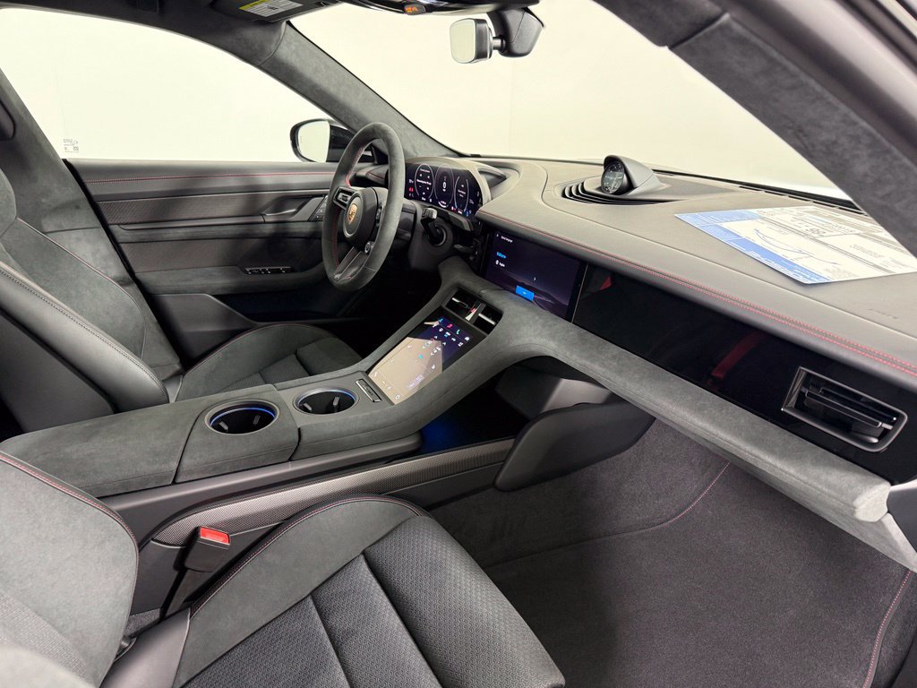New 2026 Porsche Taycan GTS AWD/4WD image 15
