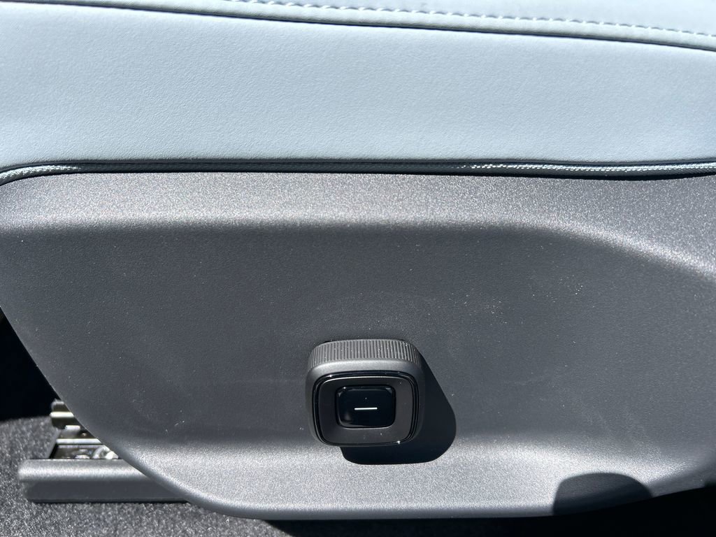 New 2026 Volvo EX30 Ultra w/ Climate Package image 11