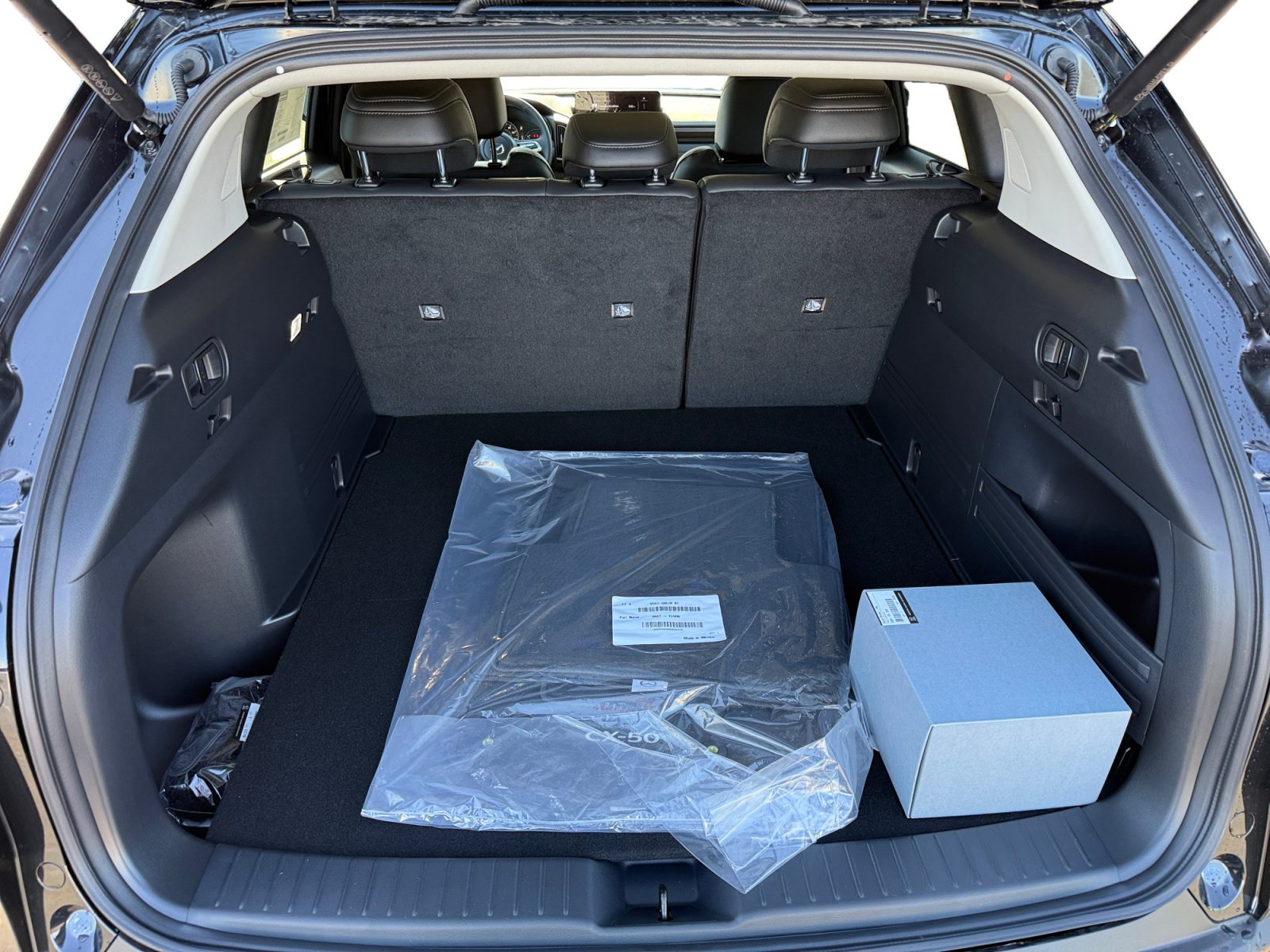 New 2026 MAZDA CX-50 AWD 2.5 Hybrid w/ Cargo Package image 17