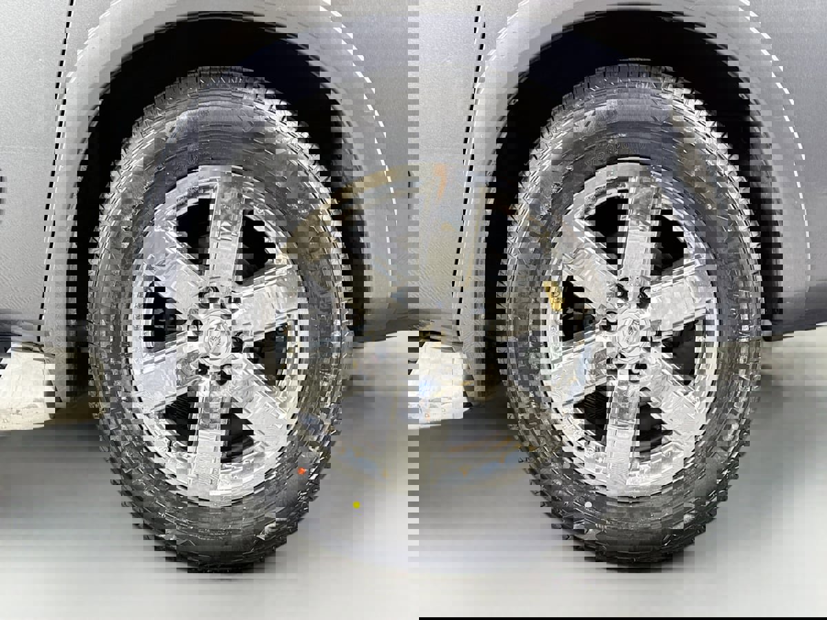 Used 2014 Nissan Armada Platinum image 42