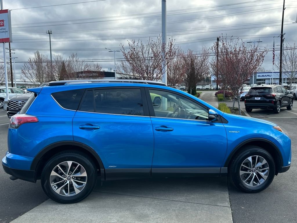 Certified 2018 Toyota RAV4 XLE image 6