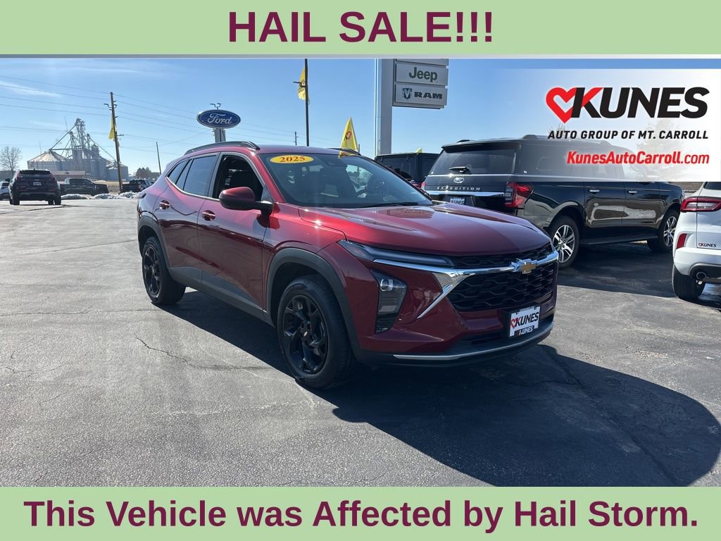 Used 2025 Chevrolet Trax LT