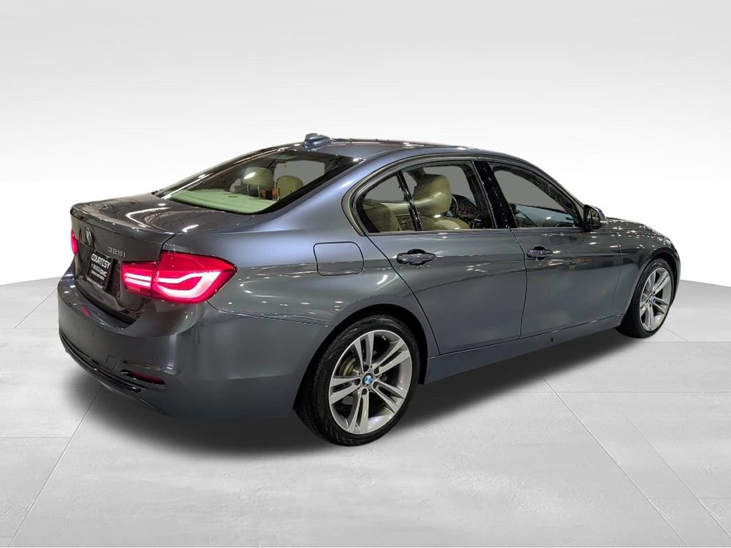 Used 2016 BMW 328i Sedan RWD image 5