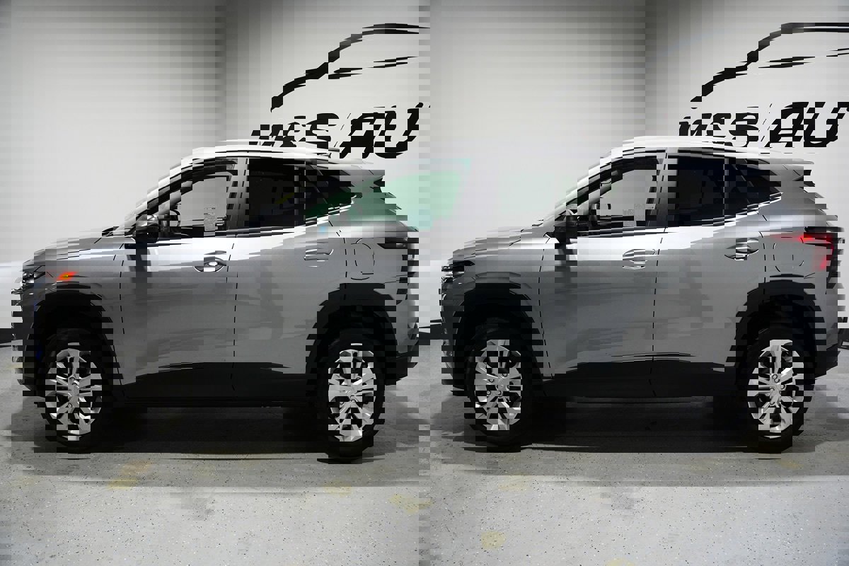 Used 2026 Chevrolet Trax LS w/ Driver Confidence Package image 2