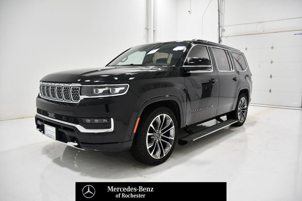 Used 2022 Jeep Grand Wagoneer Series III w/ Rear Seat Video Group 1 image 1