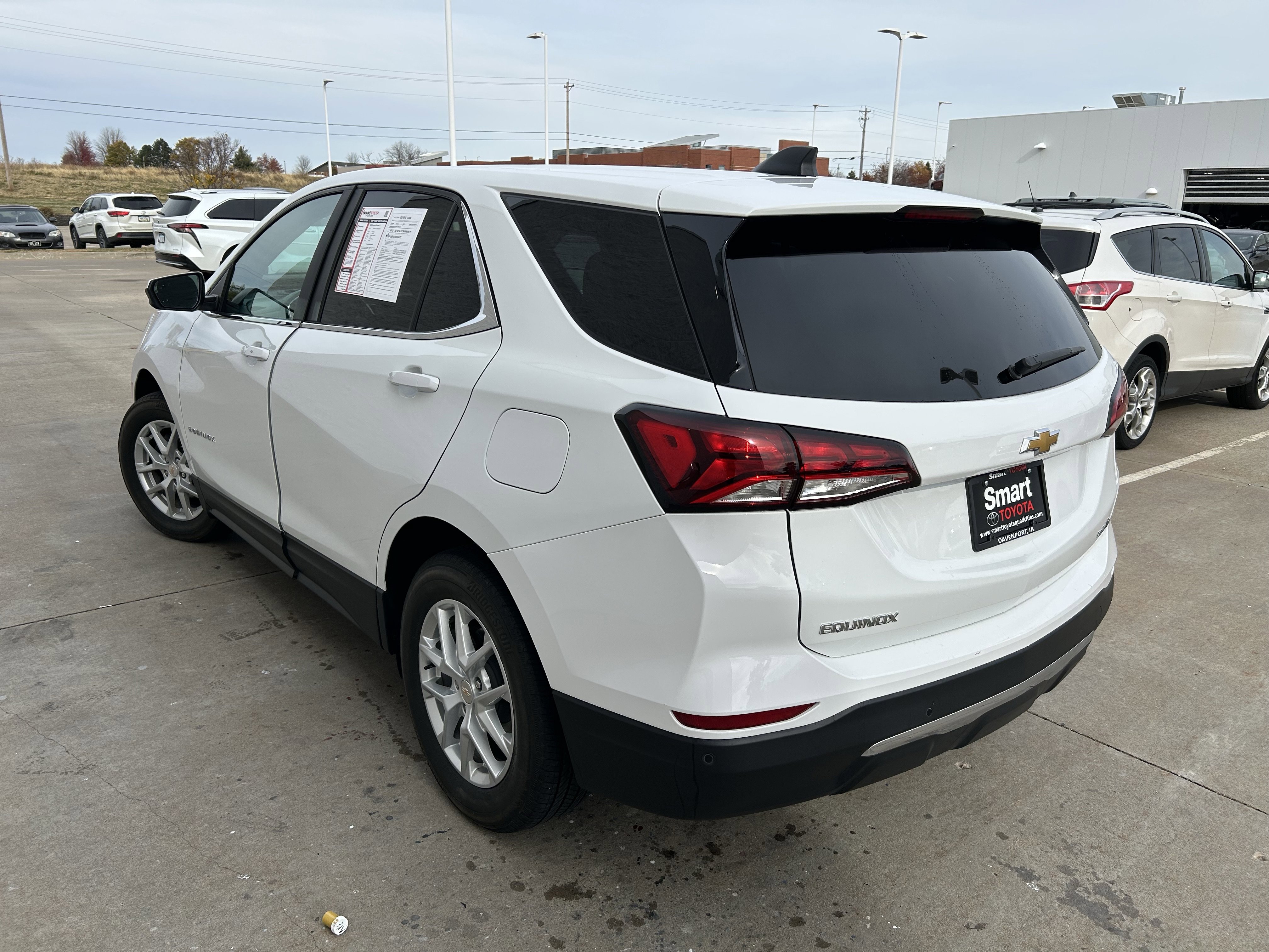 Used 2023 Chevrolet Equinox LT w/ Driver Convenience Package image 4