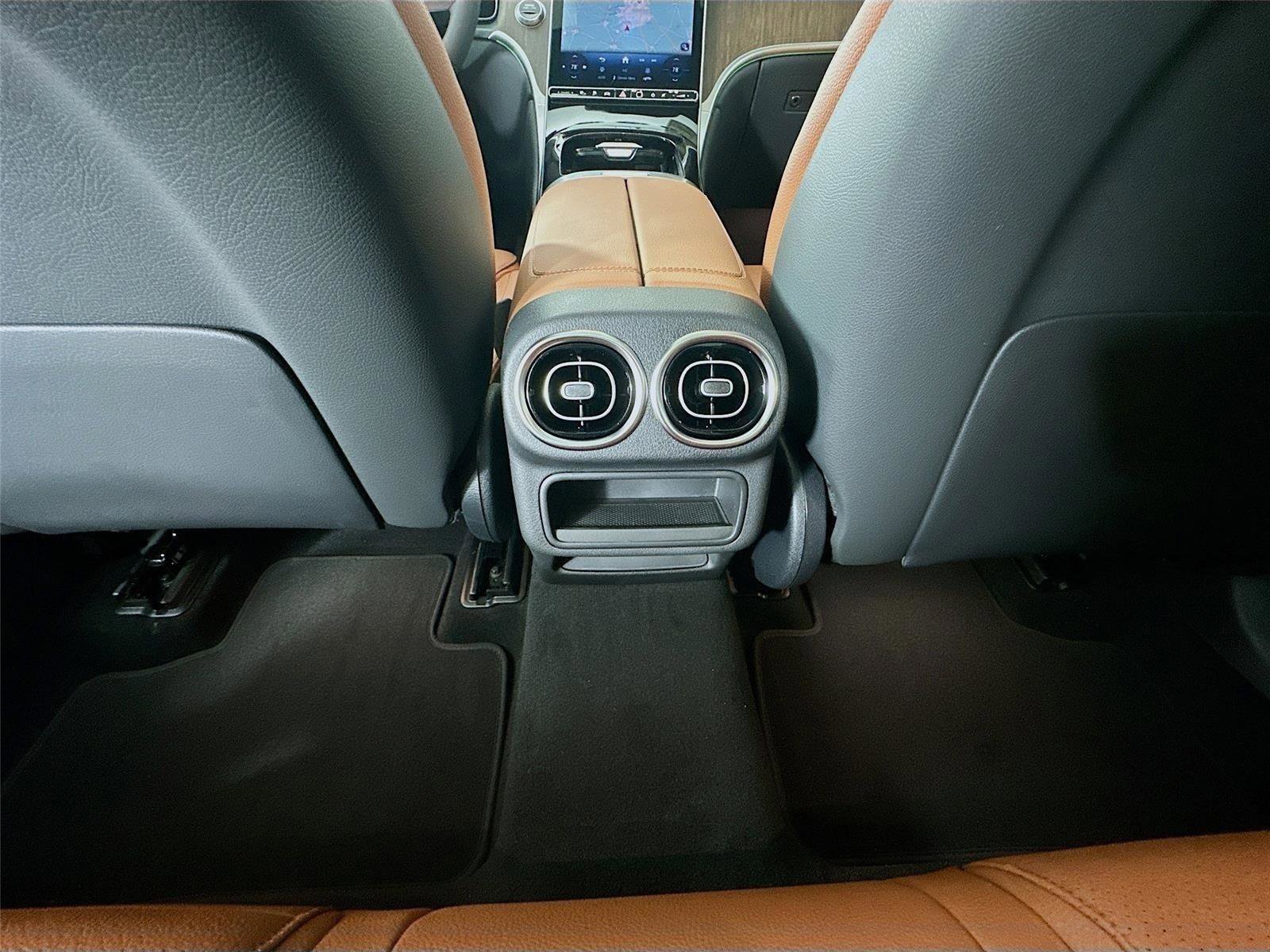 Certified 2025 Mercedes-Benz GLC 350e 4MATIC image 33