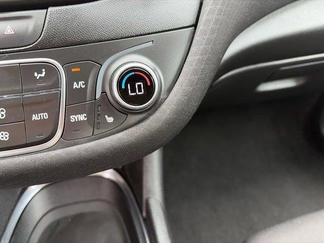 Used 2023 Chevrolet Malibu LT FWD image 25