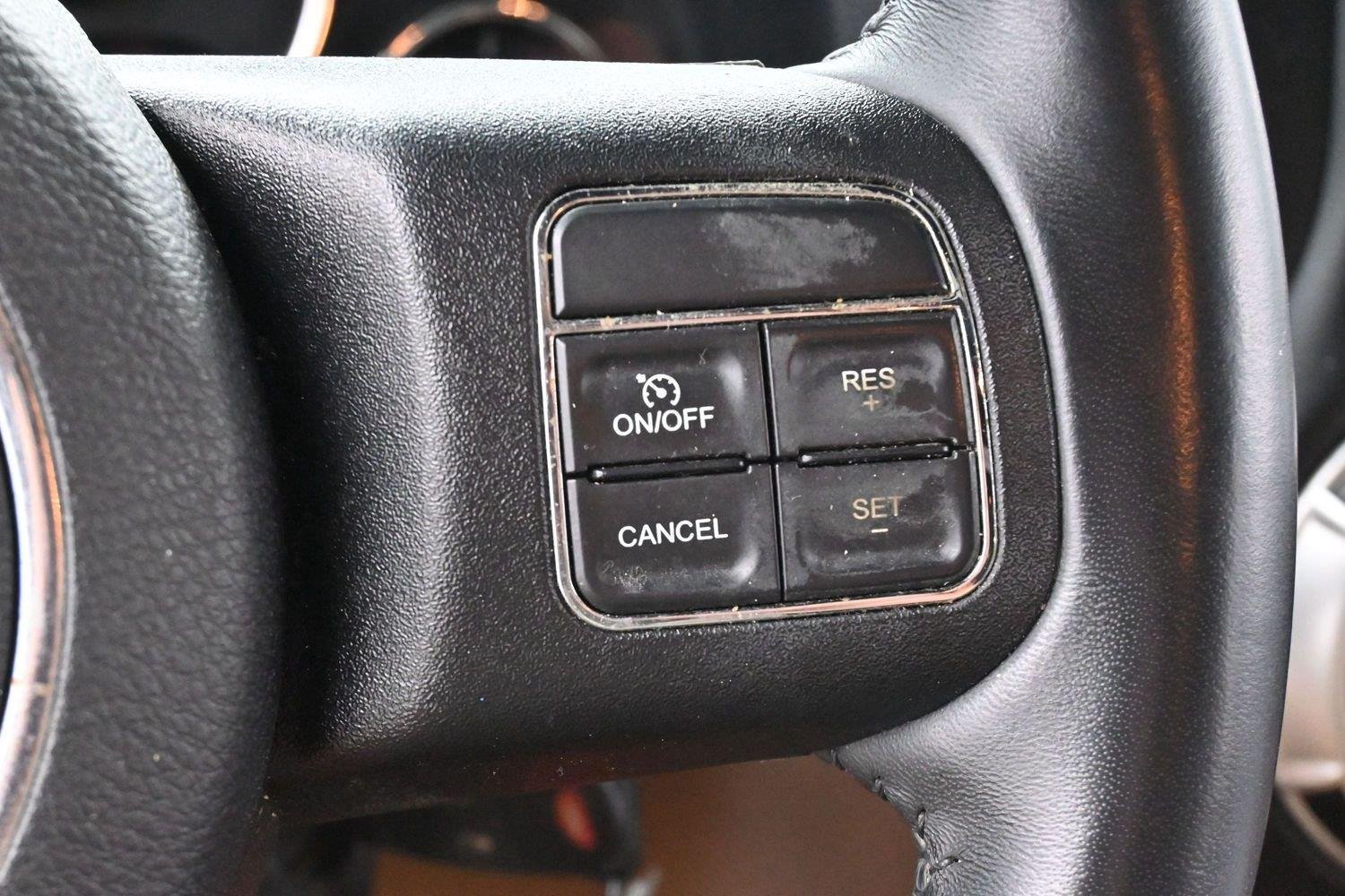 Used 2017 Jeep Wrangler Unlimited Sahara w/ Dual Top Group AWD/4WD image 19