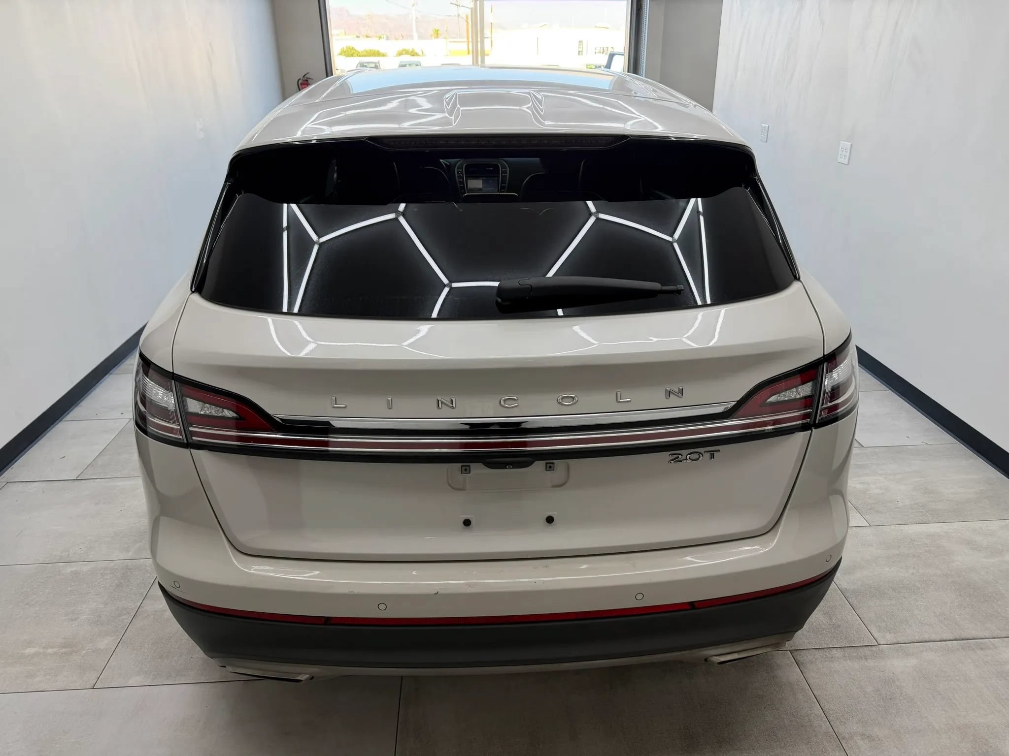 Used 2020 Lincoln Nautilus FWD w/ Equipment Group 101A image 7