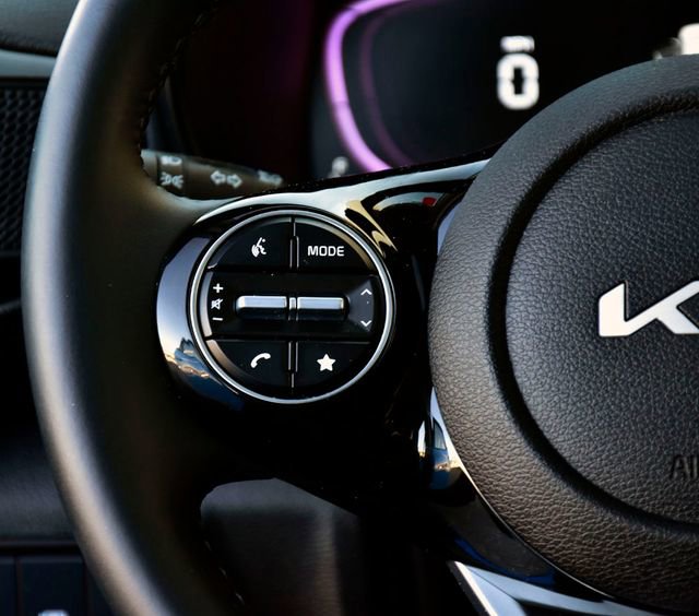 Certified 2025 Kia Soul EX image 18