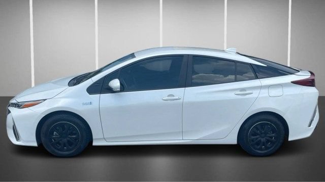 Used 2021 Toyota Prius Prime LE FWD image 11
