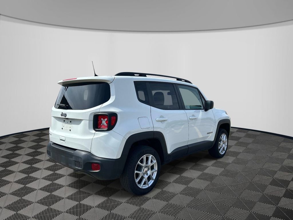 Certified 2023 Jeep Renegade Latitude w/ Premium Group image 5