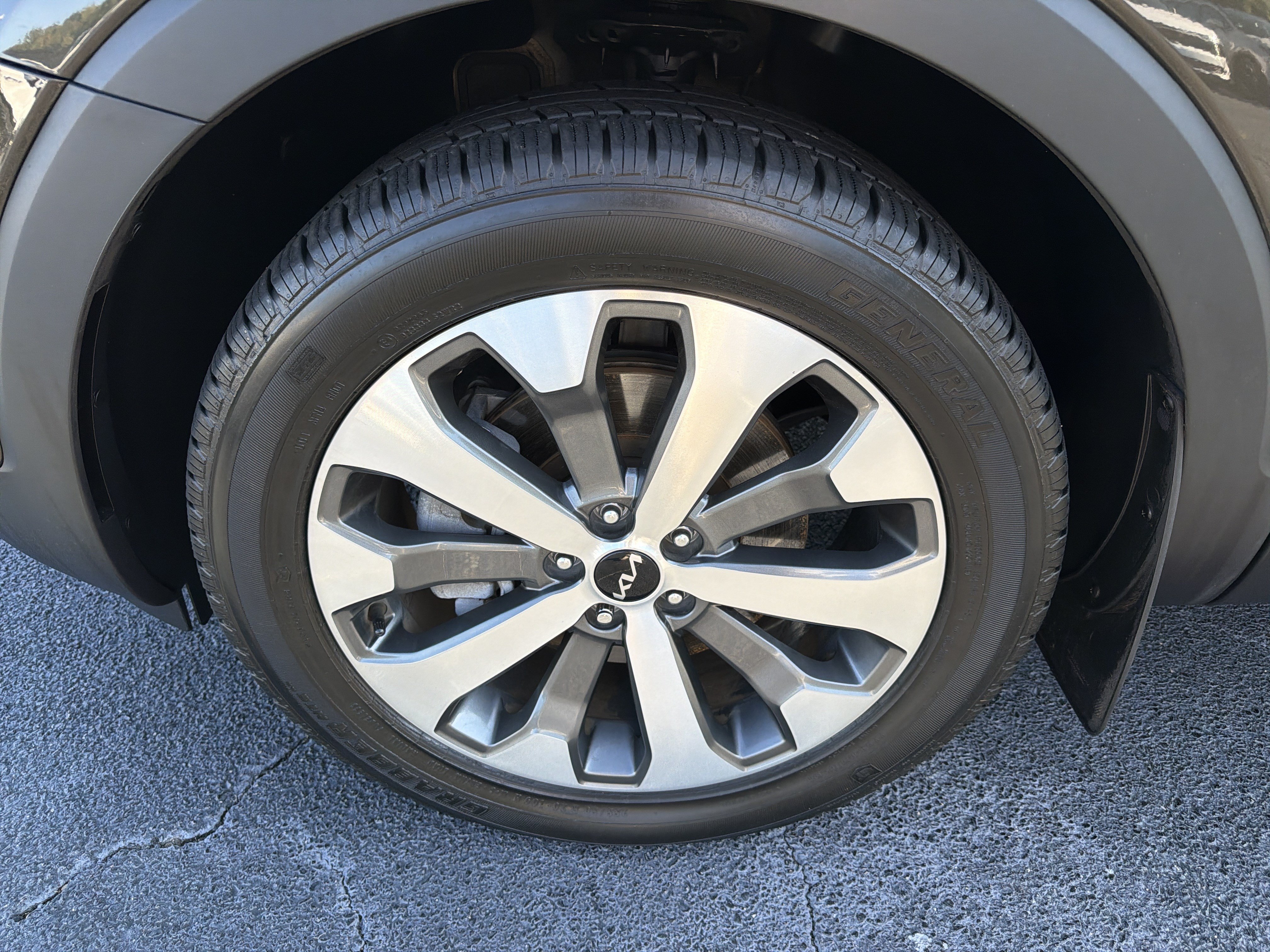 Used 2022 Kia Telluride S FWD image 28