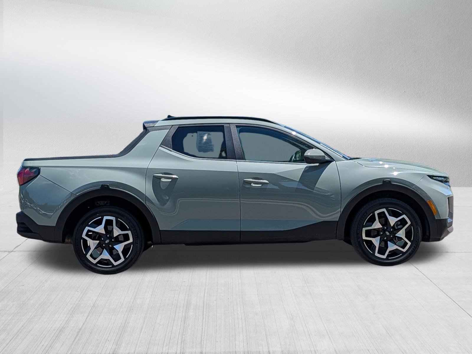 Used 2022 Hyundai Santa Cruz Limited AWD/4WD image 8