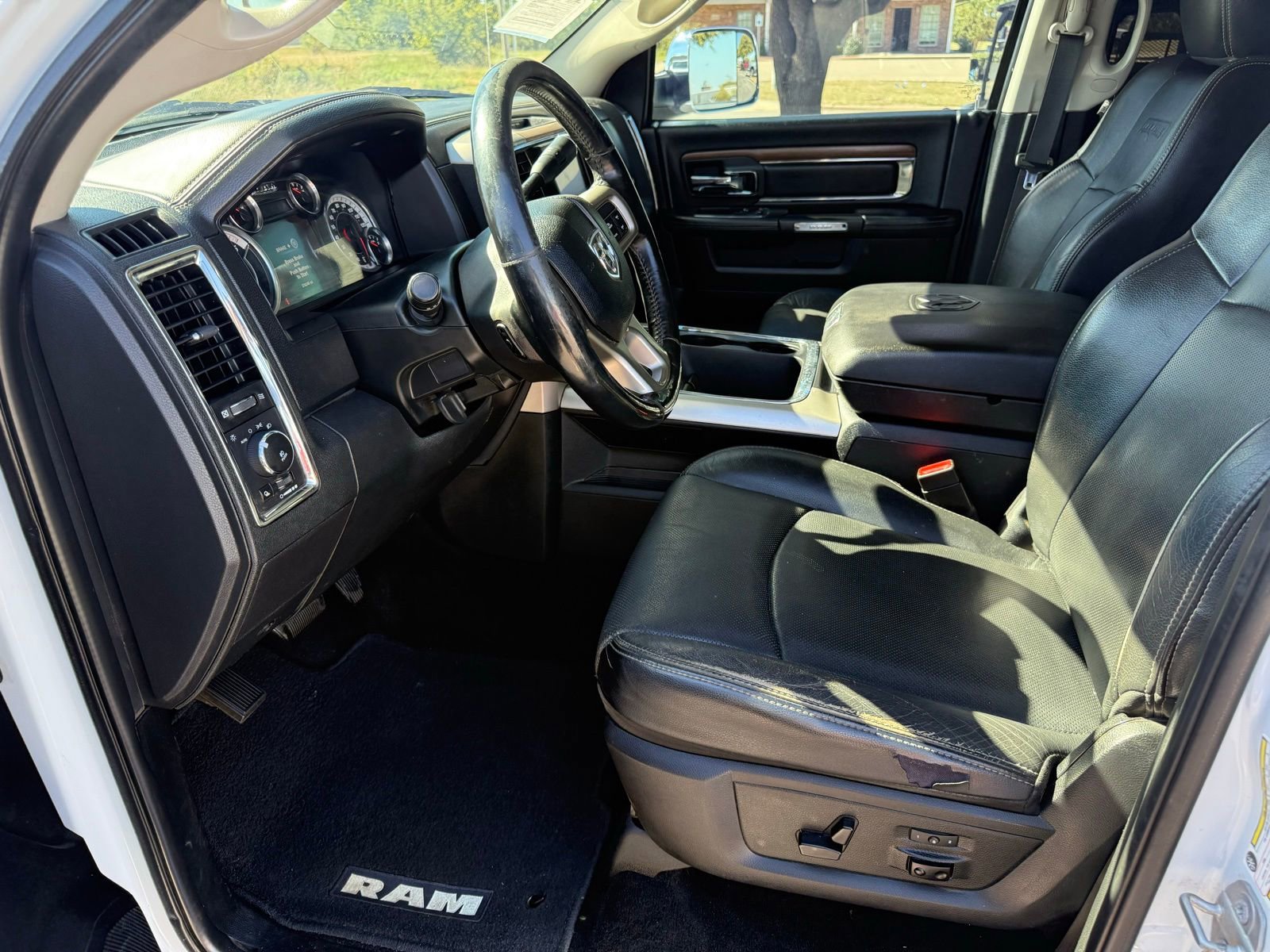 Used 2017 RAM 3500 Laramie image 11