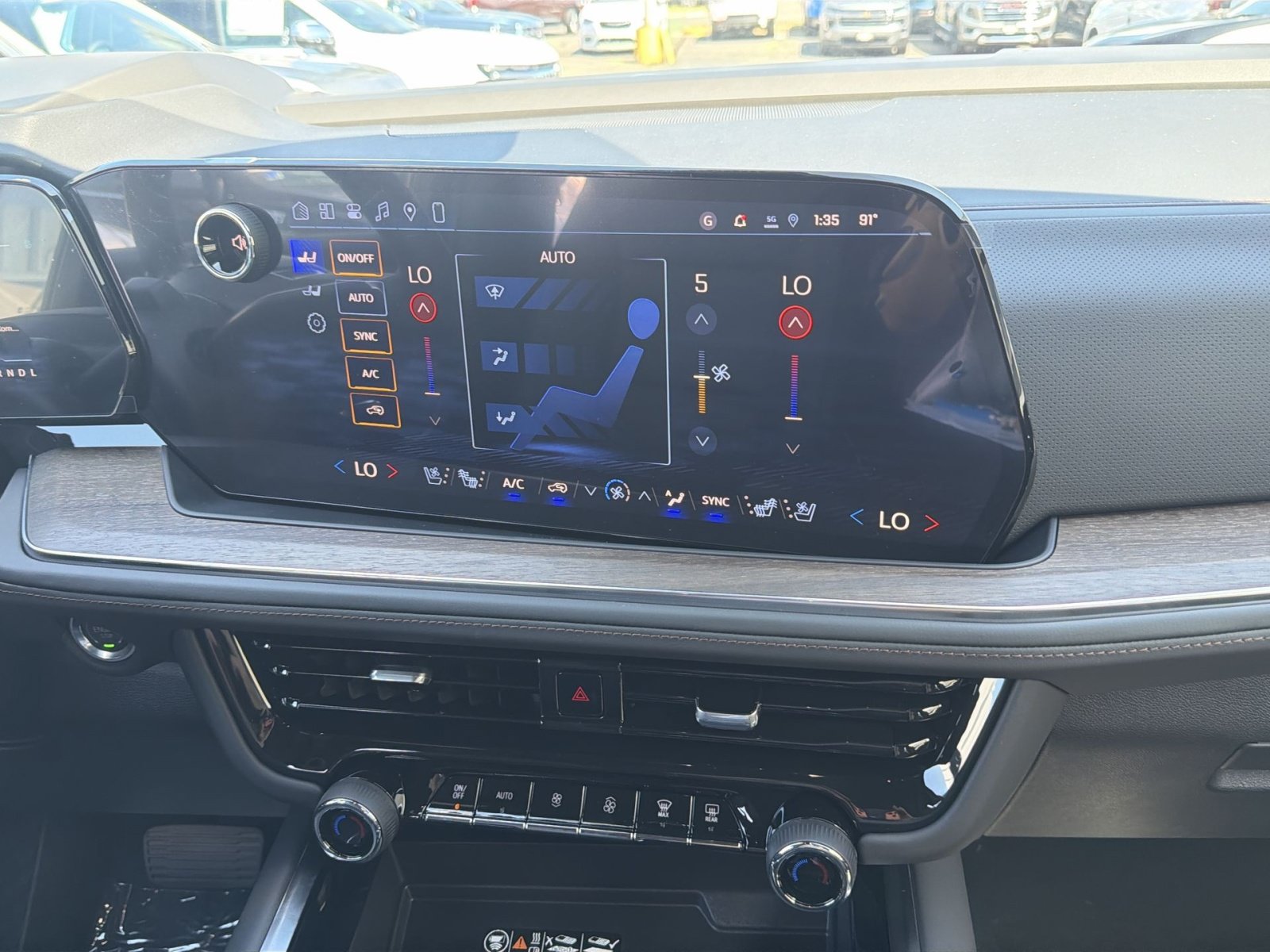 New 2026 Chevrolet Suburban High Country AWD/4WD image 21