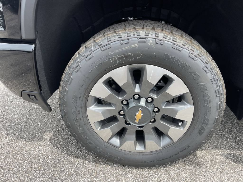 New 2026 Chevrolet Silverado 2500 Custom w/ Custom Value Package AWD/4WD image 10