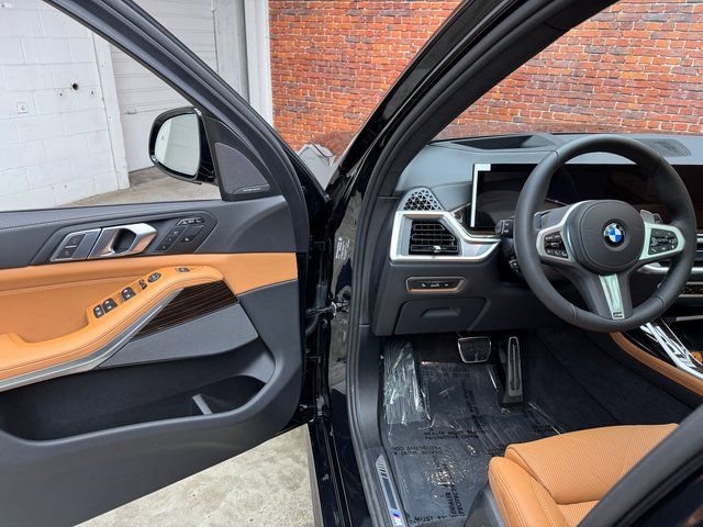 Used 2026 BMW X7 xDrive40i AWD/4WD image 12