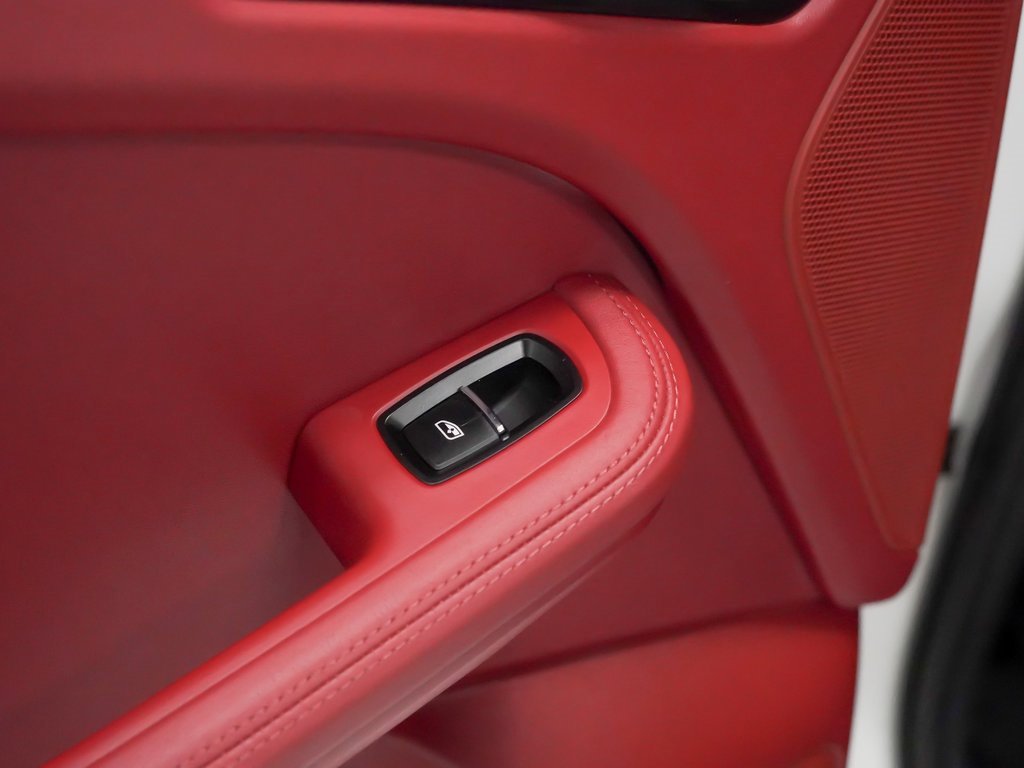 Used 2022 Porsche Macan GTS image 16