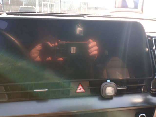 Used 2025 Kia Sportage EX image 17