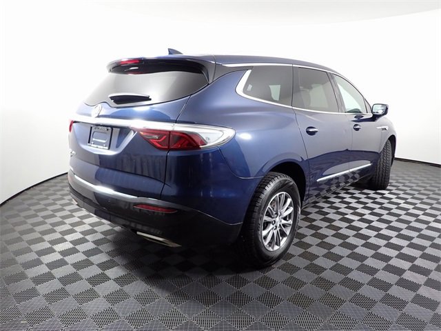 Used 2022 Buick Enclave Essence image 16