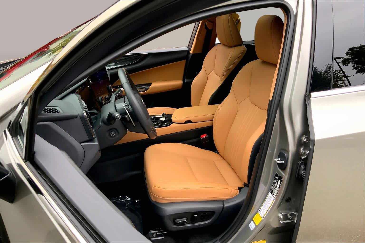 Certified 2026 Lexus NX 350h AWD w/ Accessory Package (Z1) image 8