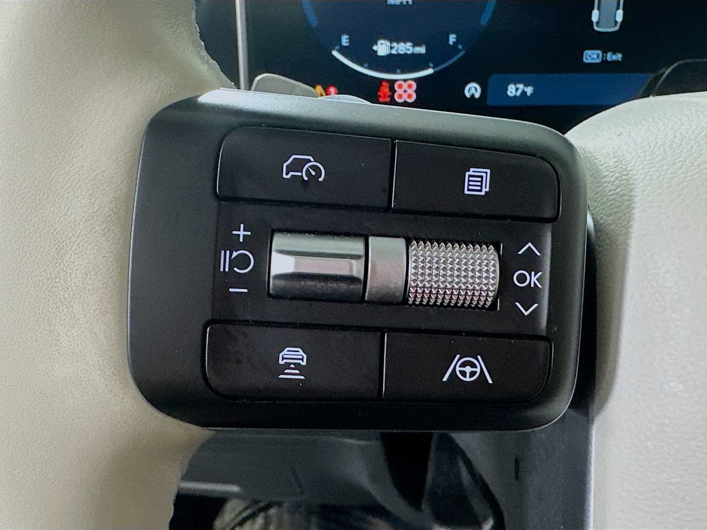 Used 2025 Hyundai Santa Fe Calligraphy FWD image 21