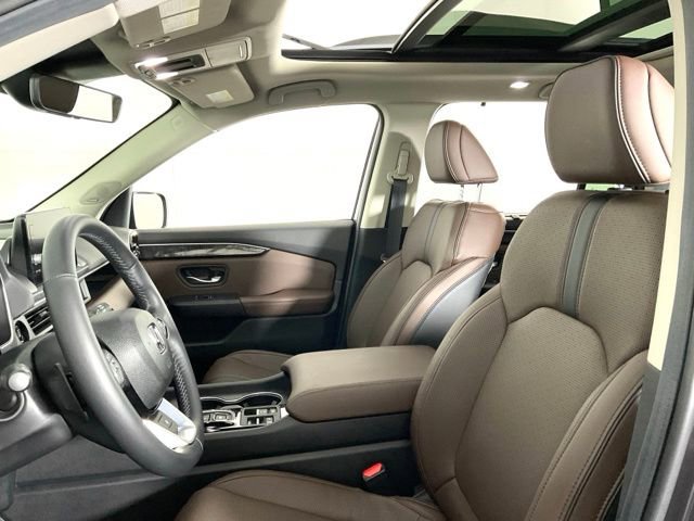 Used 2025 Honda Pilot Elite image 31