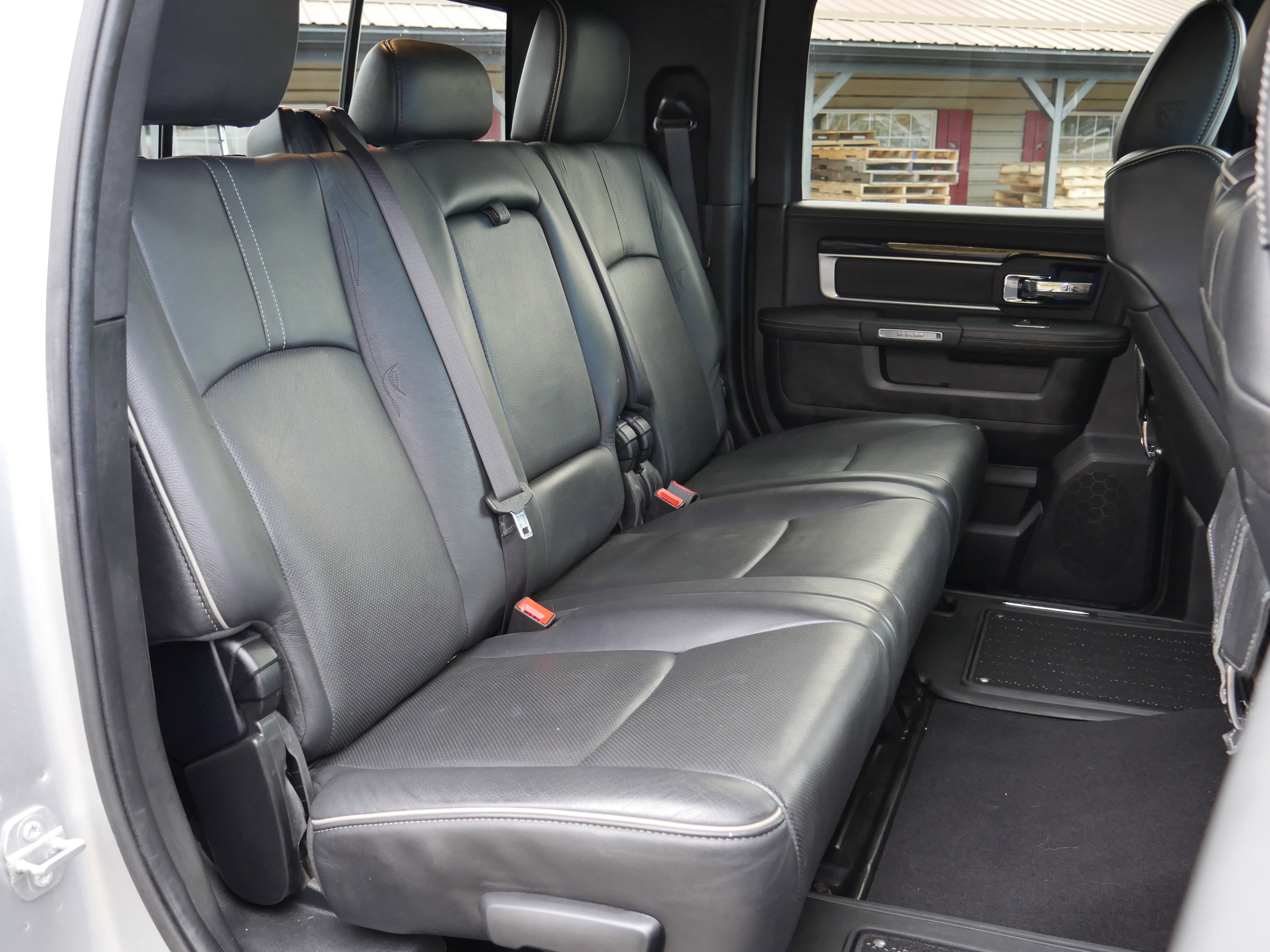 Used 2016 RAM 2500 Limited image 29