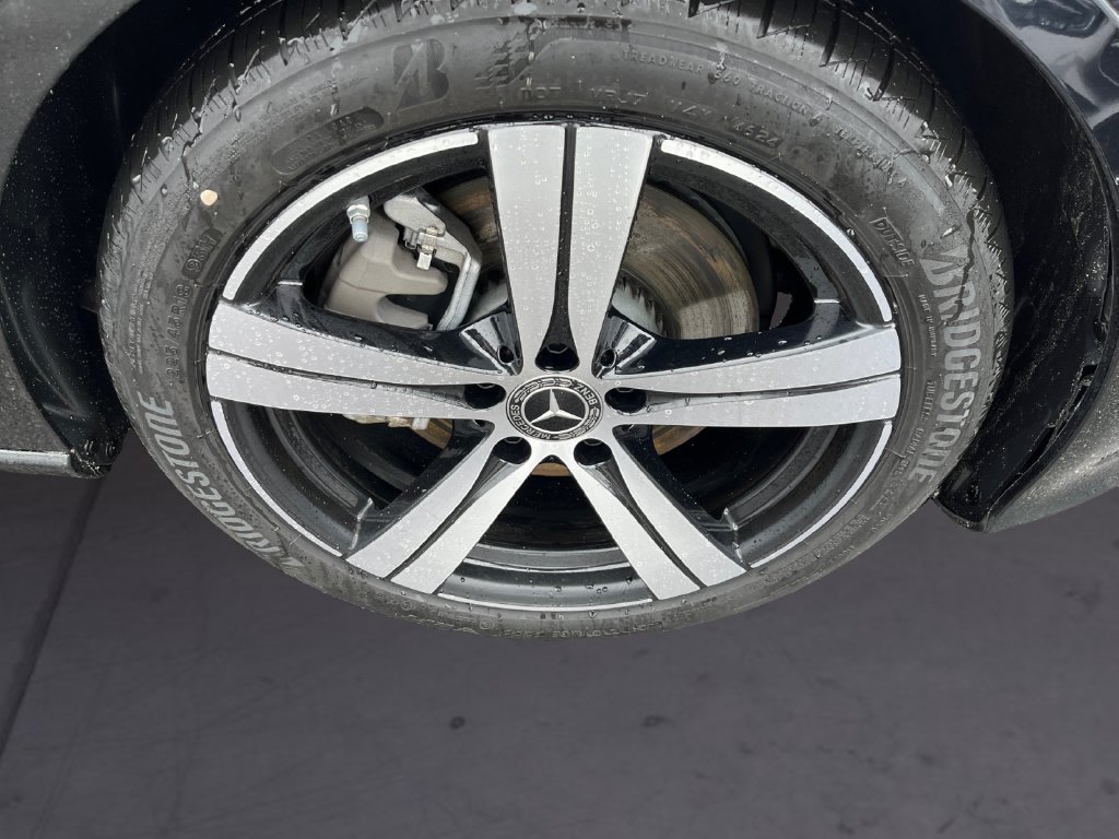 Used 2025 Mercedes-Benz C 300 4MATIC Sedan image 14