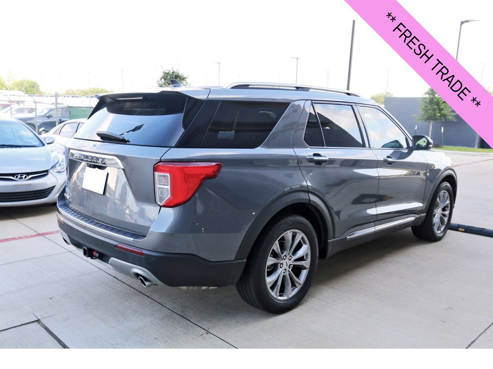 Used 2021 Ford Explorer Limited w/ Equipment Group 301A RWD image 8