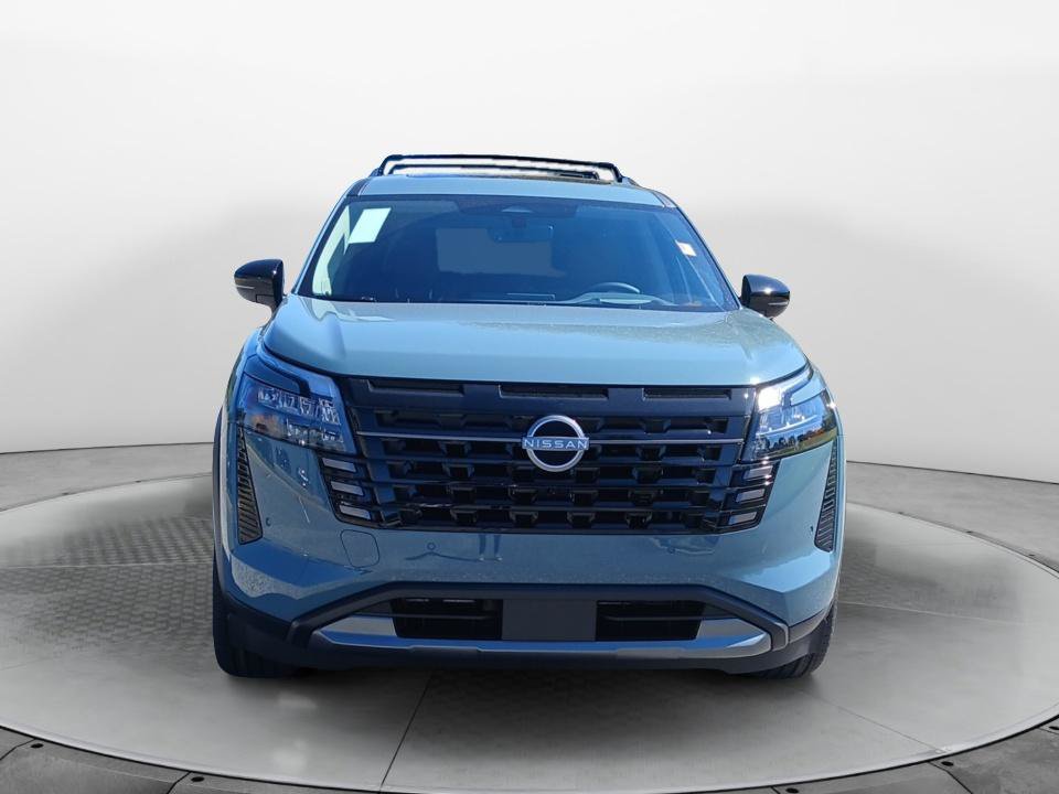 New 2026 Nissan Pathfinder Platinum FWD image 2