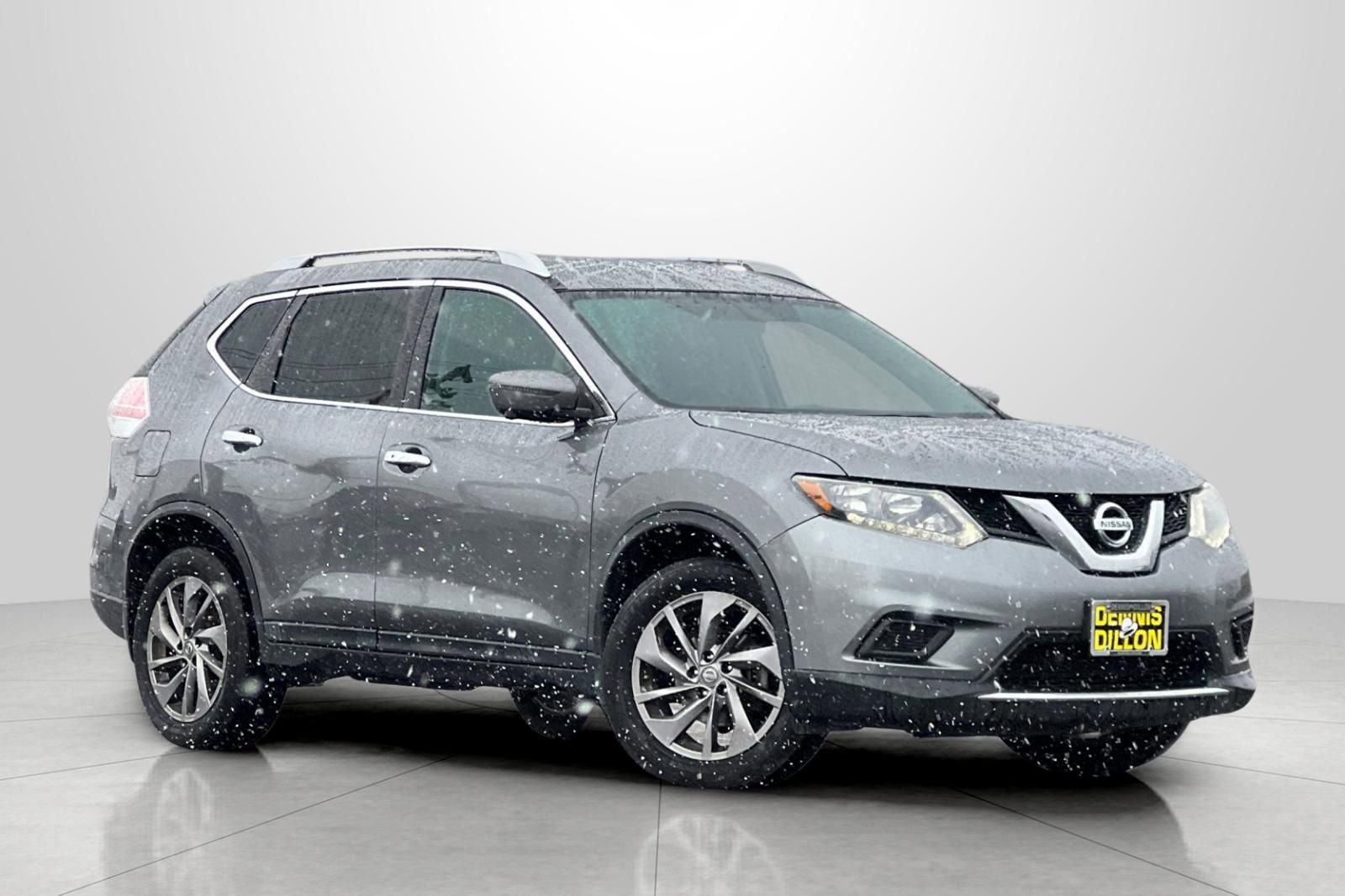 Used 2016 Nissan Rogue SL image 2