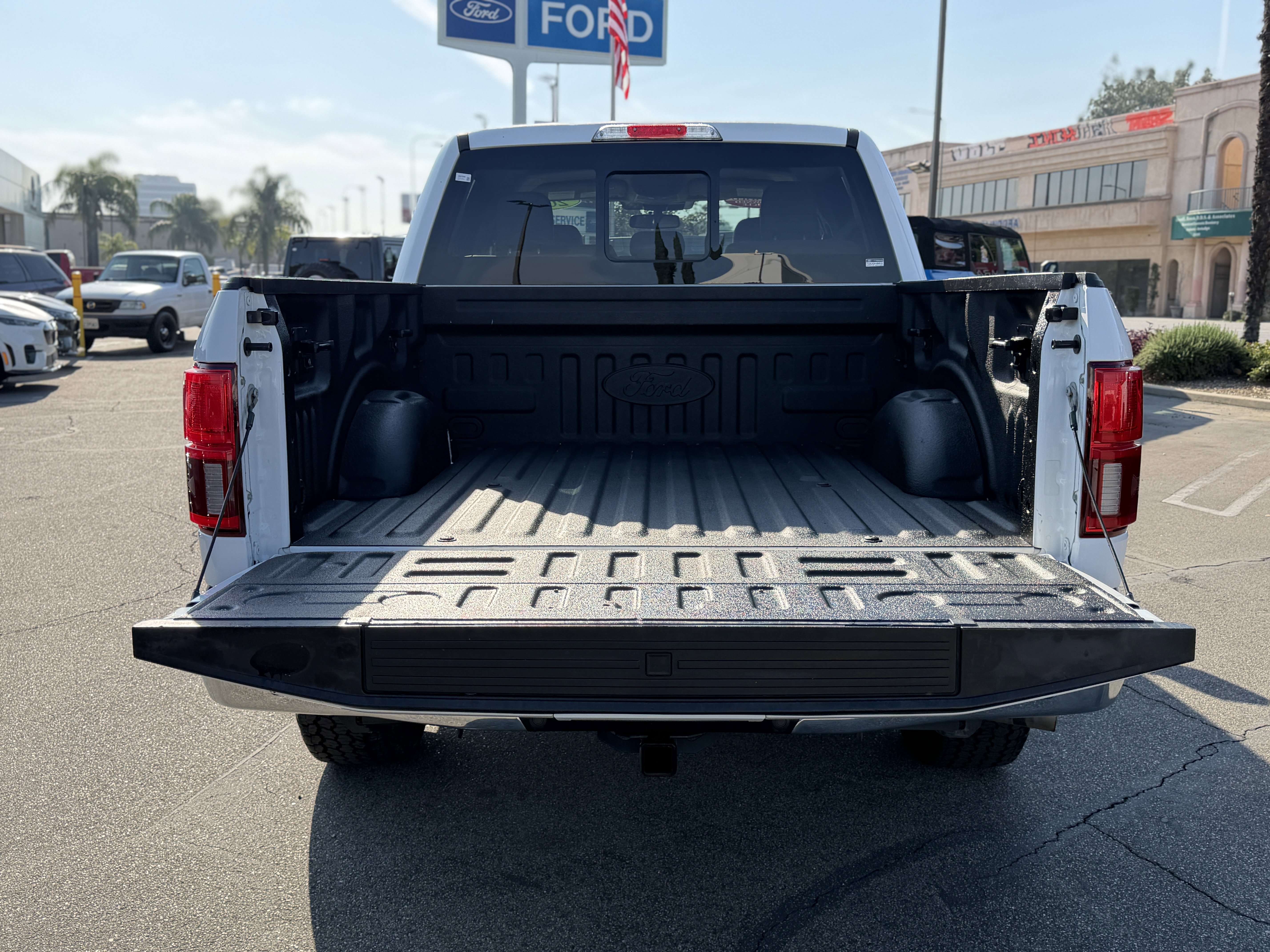Certified 2019 Ford F150 Lariat w/ Equipment Group 502A Luxury AWD/4WD image 7