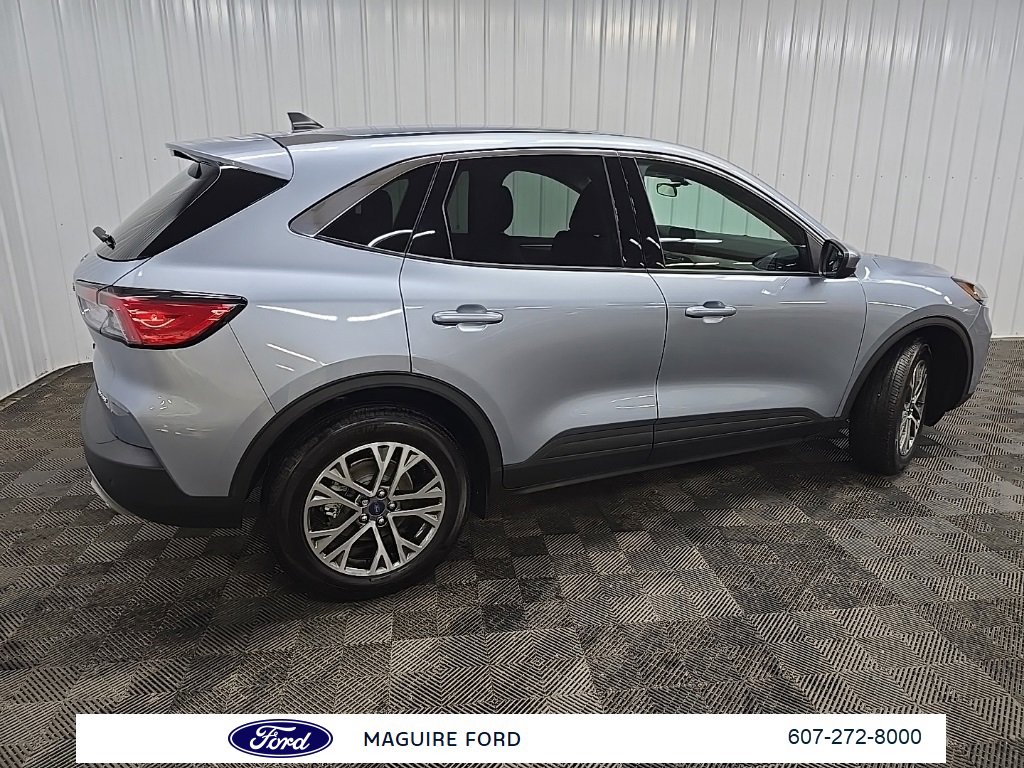 Used 2022 Ford Escape SEL image 3