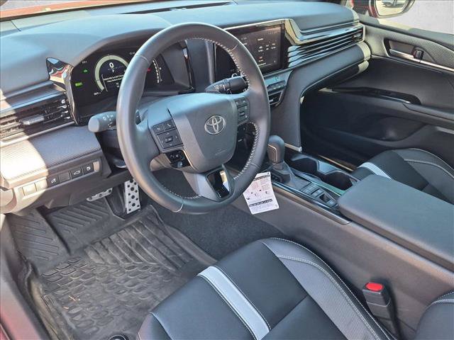 Used 2026 Toyota Camry SE FWD image 5