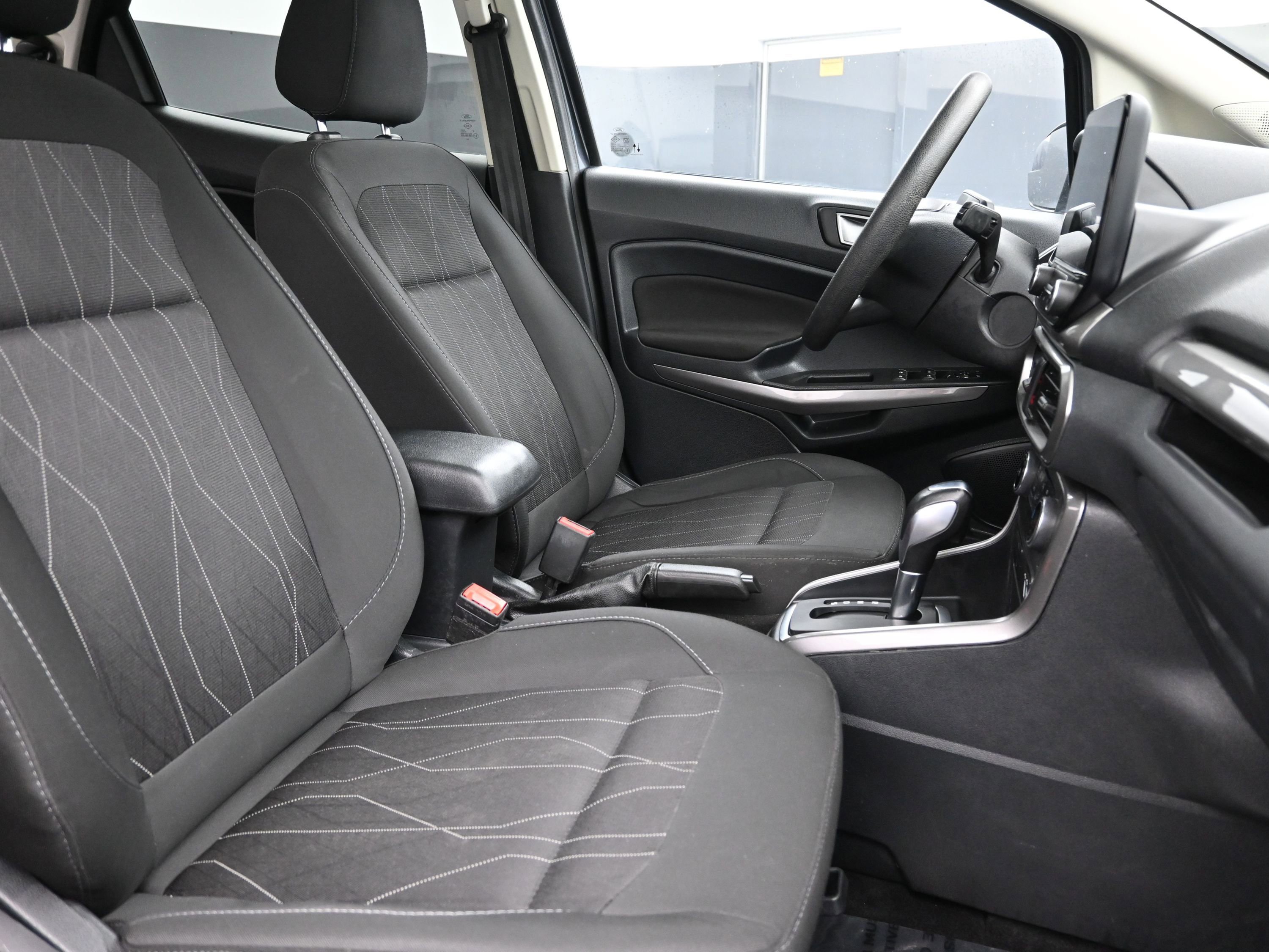 Used 2021 Ford EcoSport SE image 26