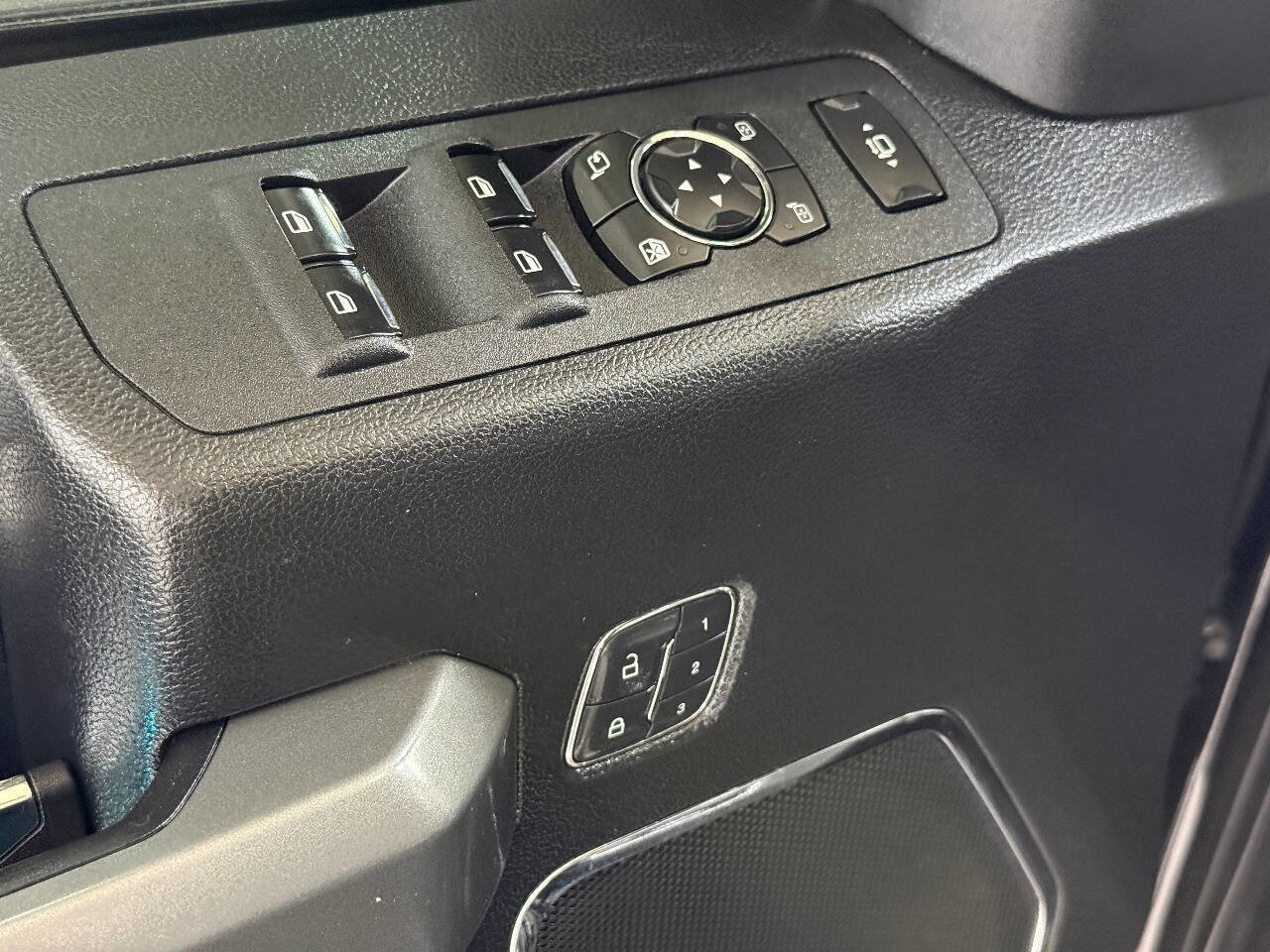 Used 2017 Ford F250 Platinum w/ FX4 Off-Road Package image 52