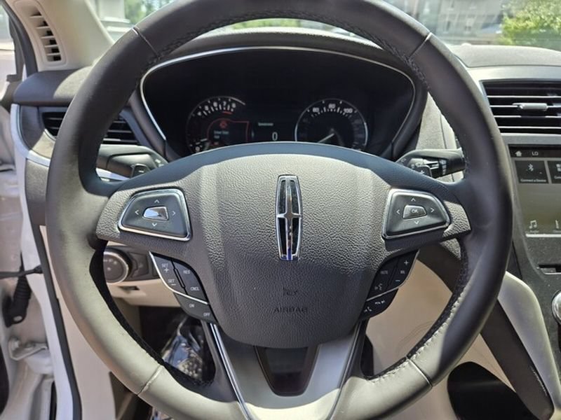 Used 2017 Lincoln MKC Reserve FWD image 28
