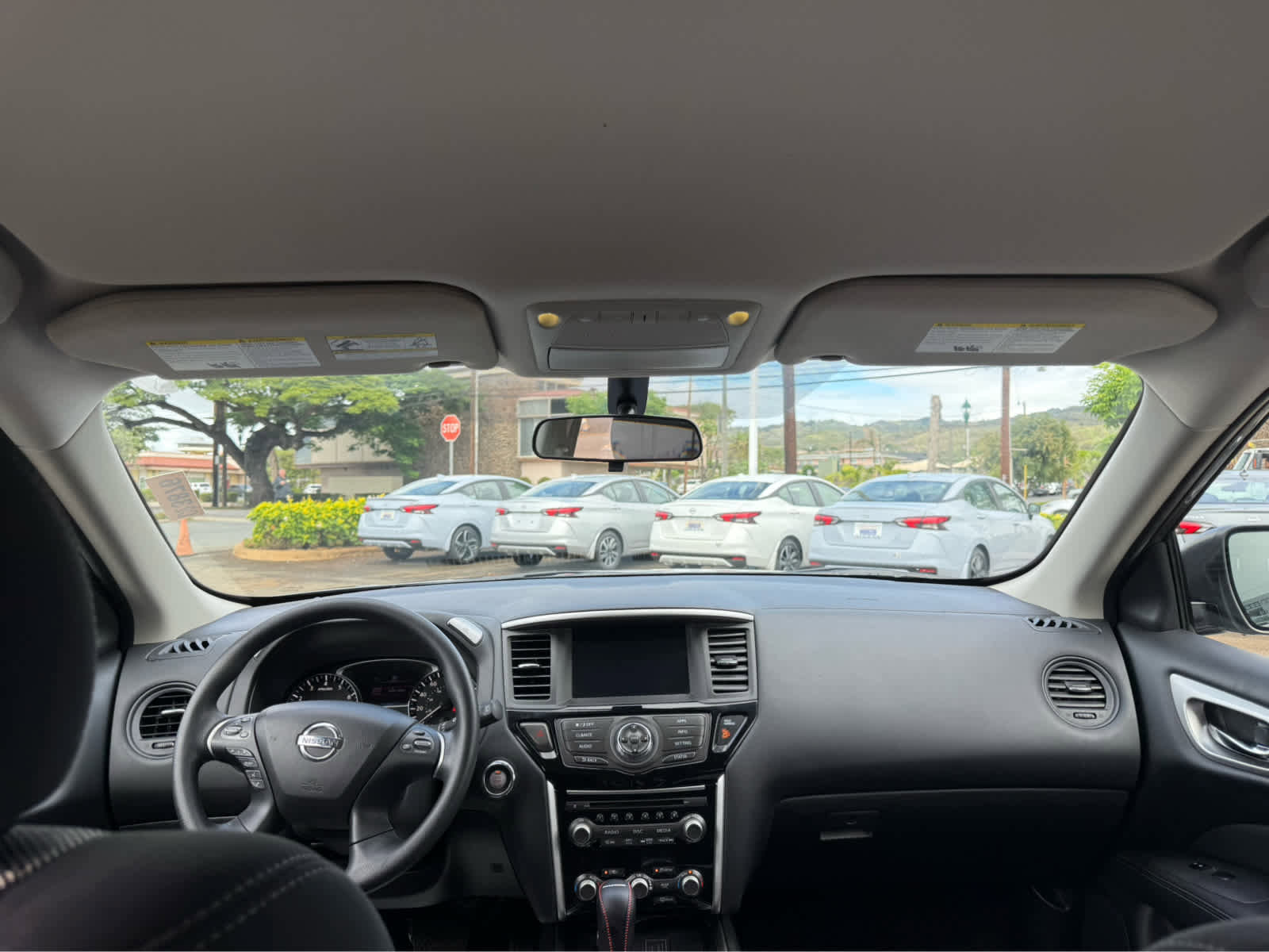 Certified 2020 Nissan Pathfinder S image 10