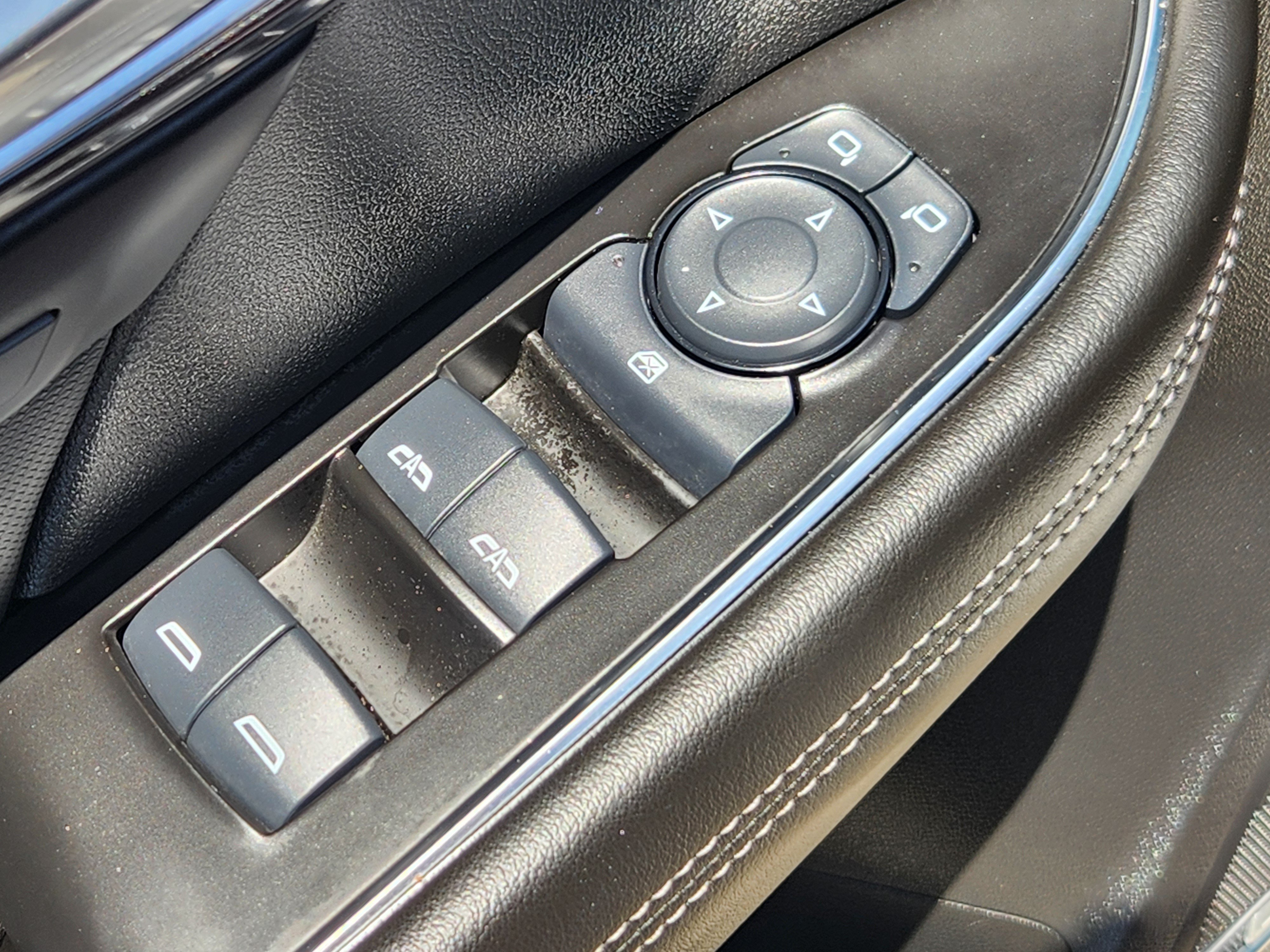 Used 2024 Buick Envision Preferred AWD/4WD image 23
